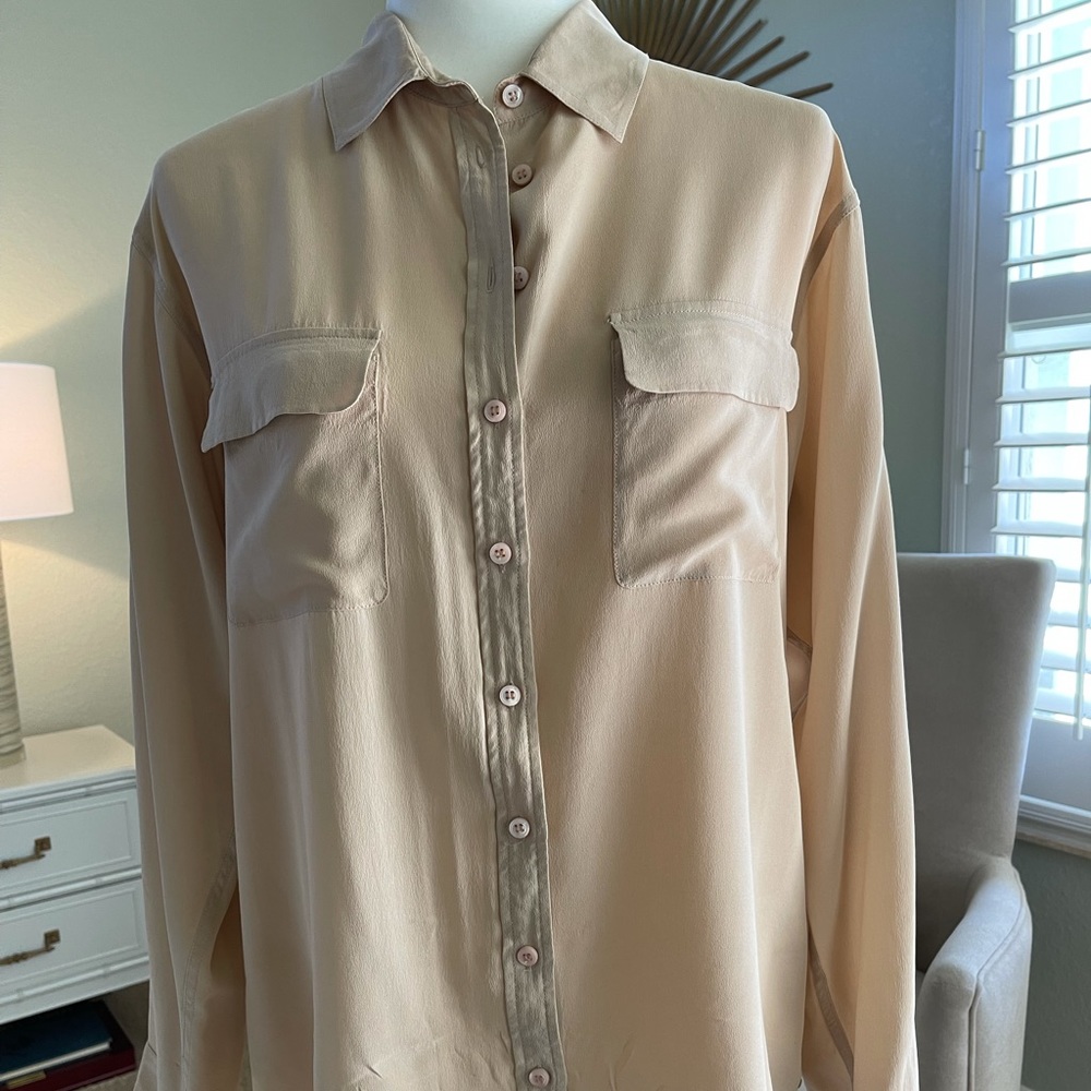 Equipment silk top, button down, pale pink